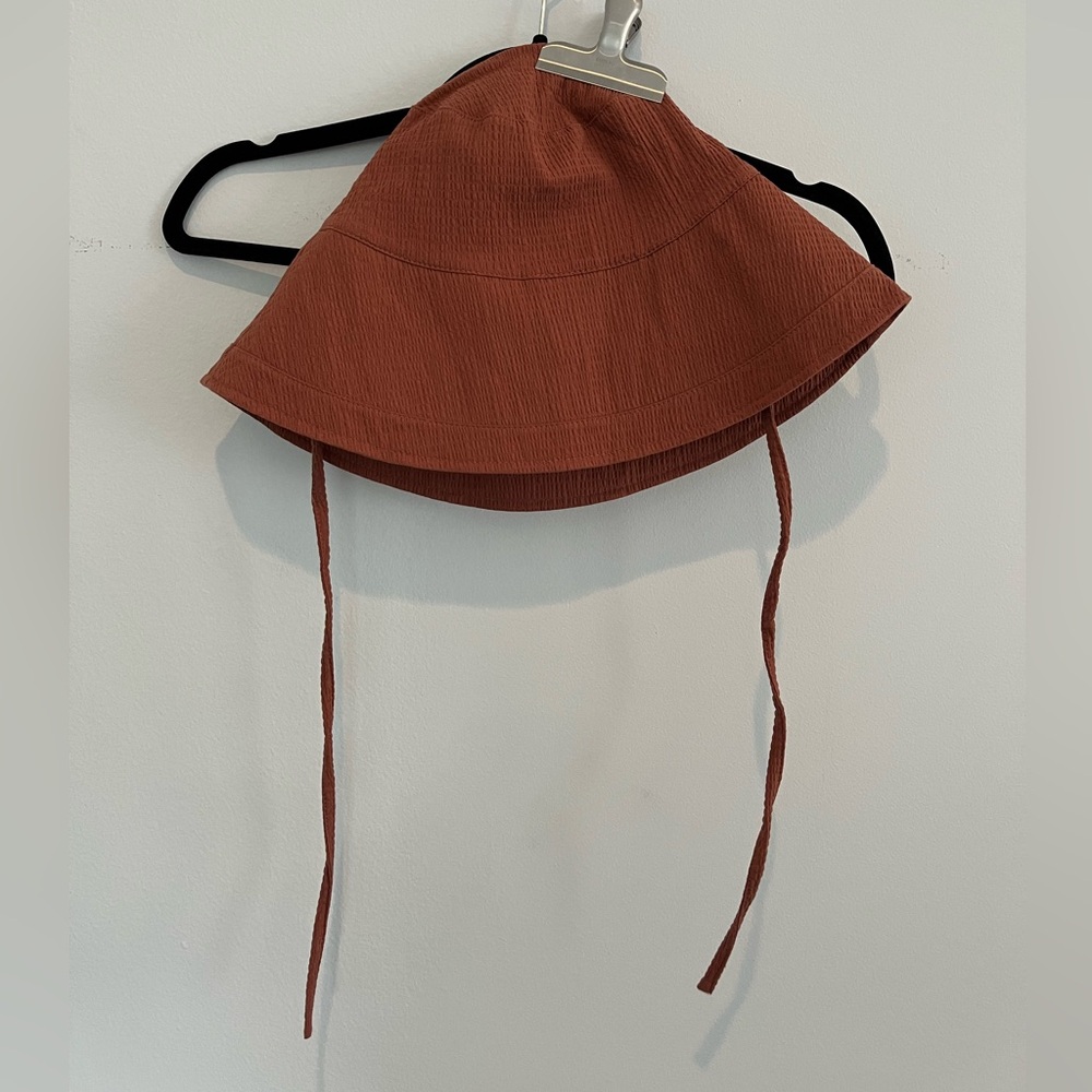 GAP Rust Crinkle Bucket Hat.